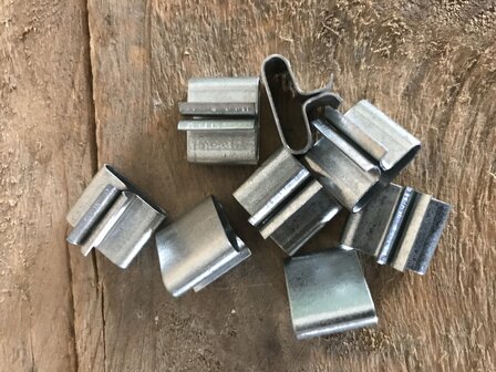 Clips voor de houten pitten